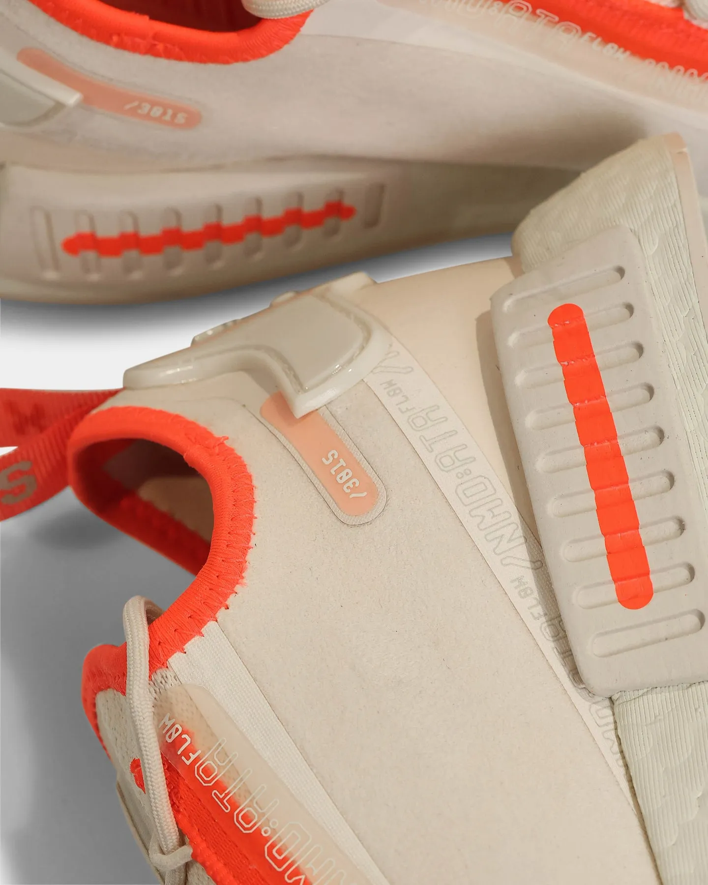 Adidas NMD_R1 Spectoo Halo Ivory / Lush Red / Cream White