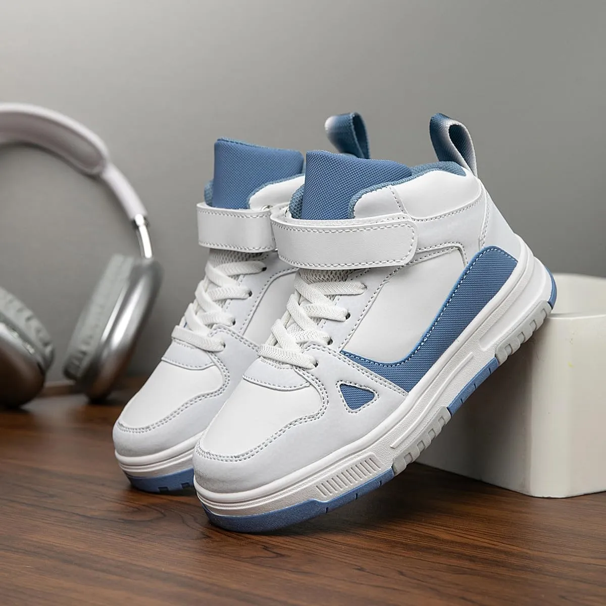 Boys Girls Outdoor Sports Board Shoes with Leather Upper, Breathable and Comfortable with Soft Padded Neck, Fashionable Retro Street Style, Basketball Shoes Suitable for All Seasons
