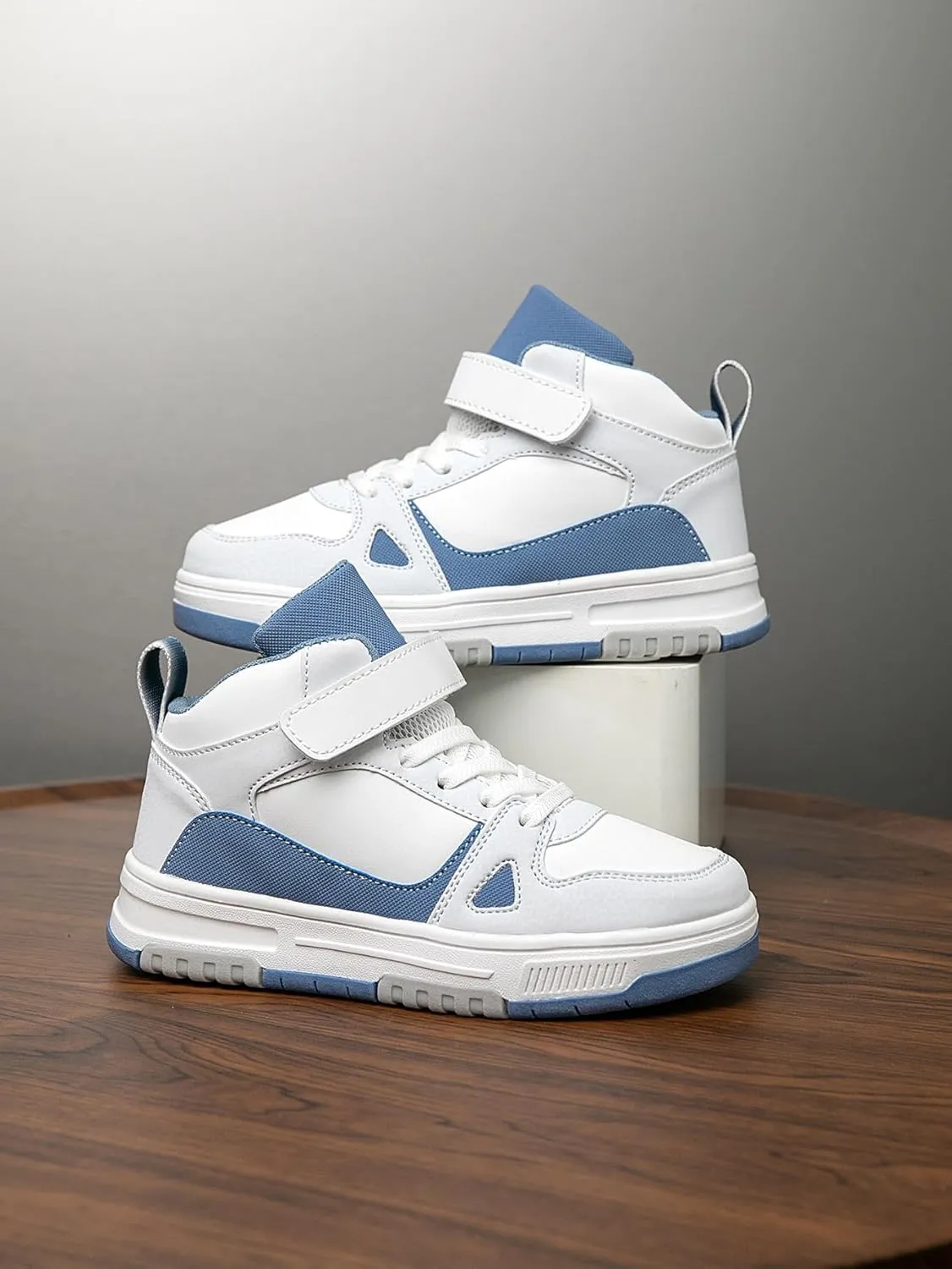 Boys Girls Outdoor Sports Board Shoes with Leather Upper, Breathable and Comfortable with Soft Padded Neck, Fashionable Retro Street Style, Basketball Shoes Suitable for All Seasons