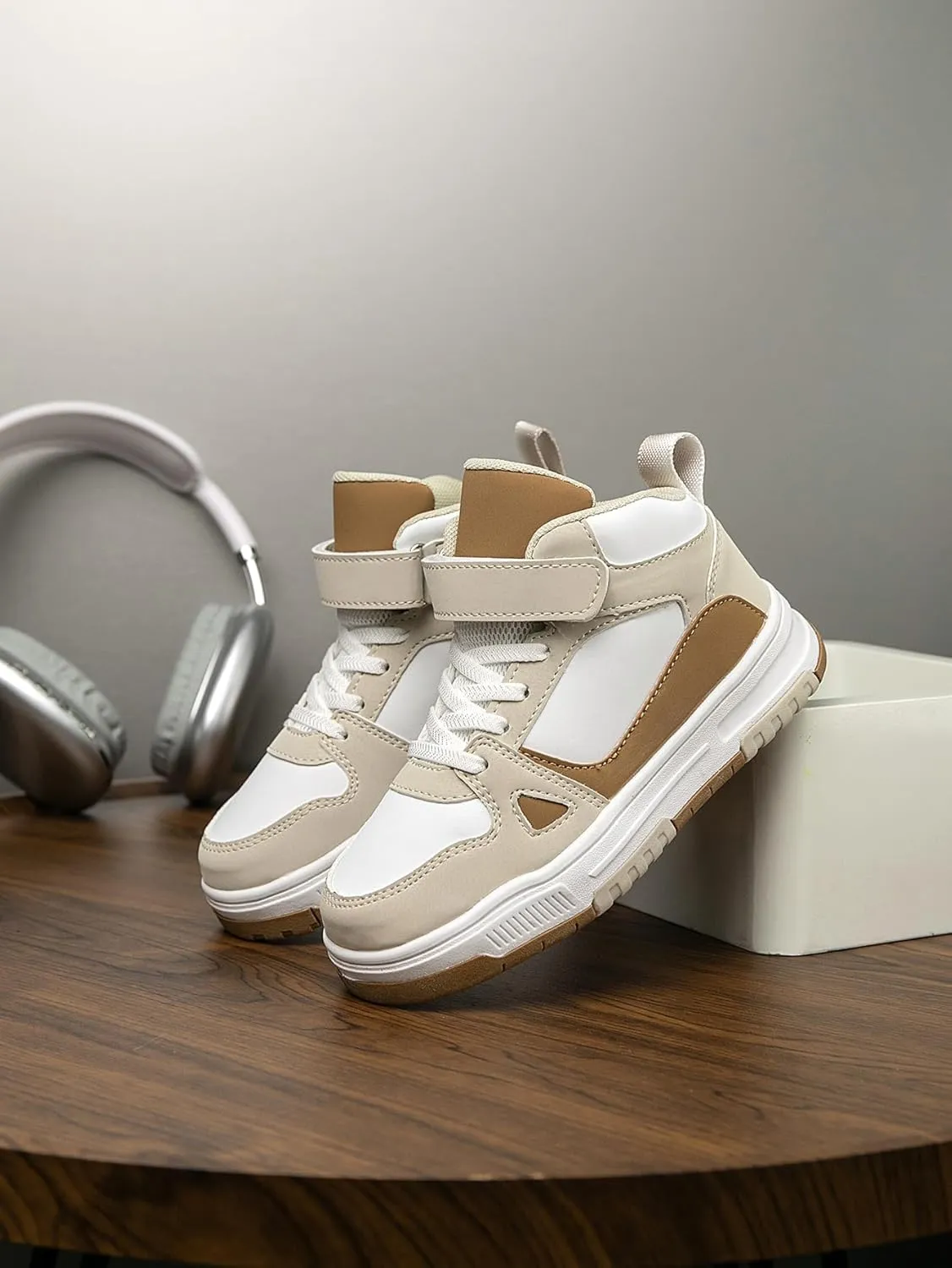 Boys Girls Outdoor Sports Board Shoes with Leather Upper, Breathable and Comfortable with Soft Padded Neck, Fashionable Retro Street Style, Basketball Shoes Suitable for All Seasons