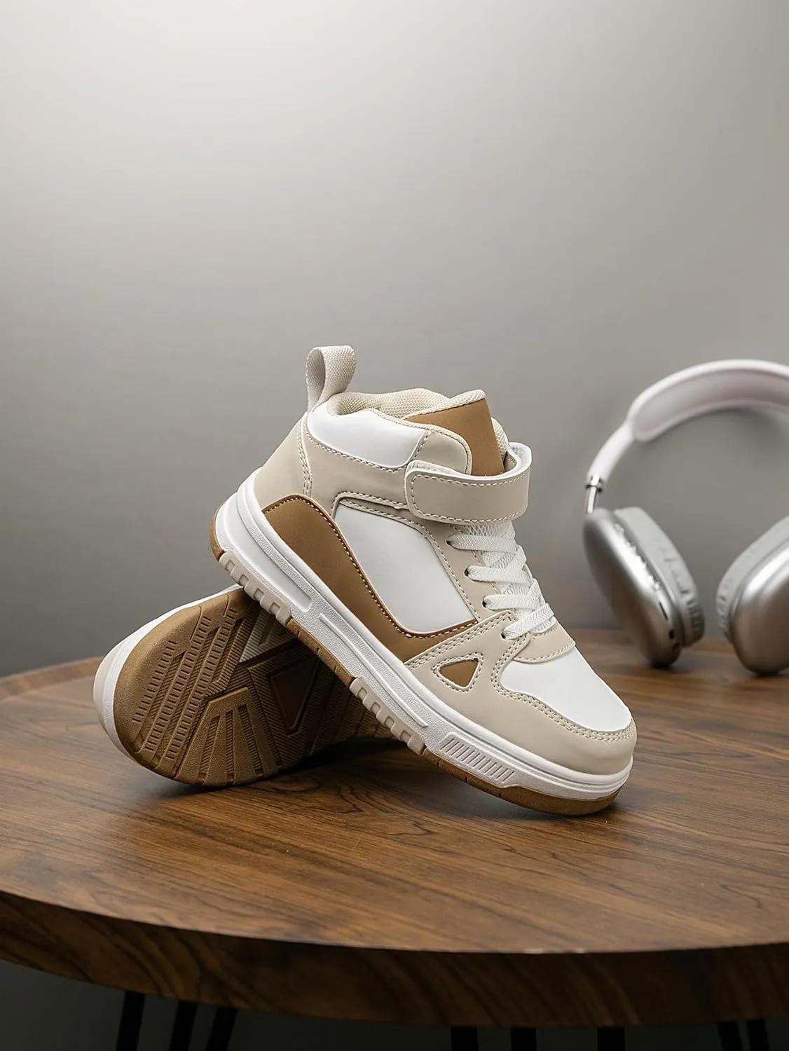 Boys Girls Outdoor Sports Board Shoes with Leather Upper, Breathable and Comfortable with Soft Padded Neck, Fashionable Retro Street Style, Basketball Shoes Suitable for All Seasons