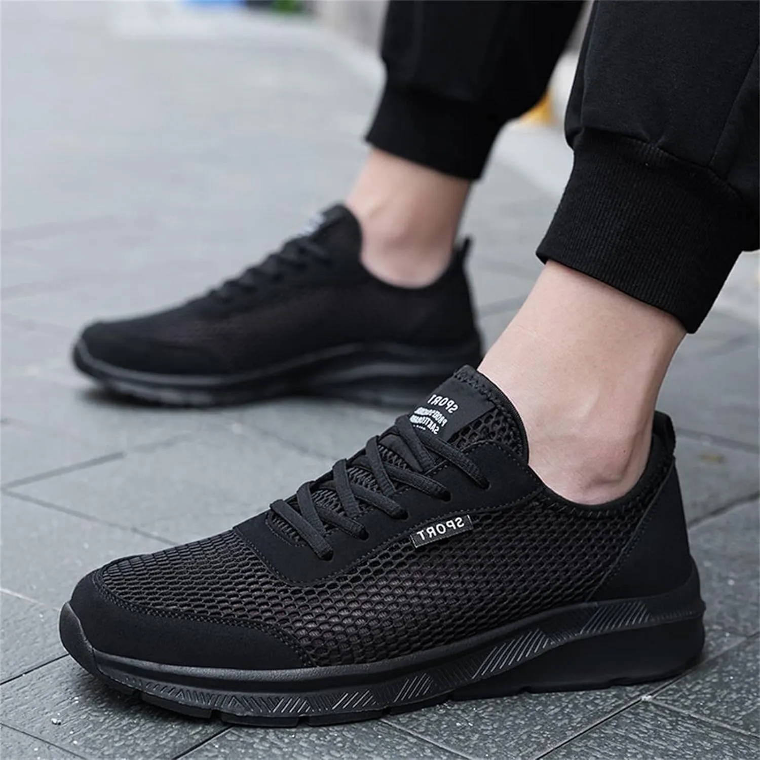 Fashion Summer Men Breathable Mesh Lightweight Comfortable Casual Shoes