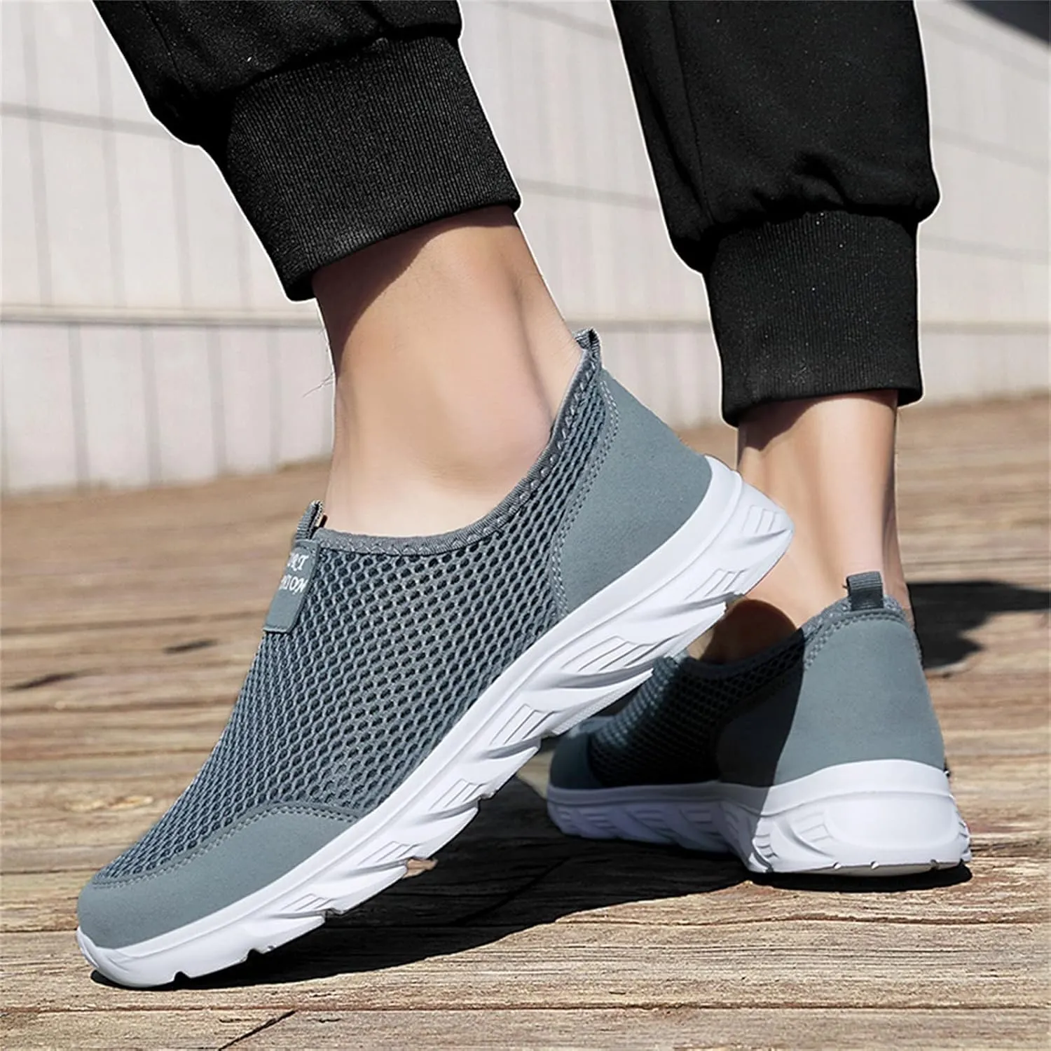 Men Shoes Summer Lightweight Breathable Casual Shoes Single Mesh Casual Running Shoes Sneaker Shoes Men