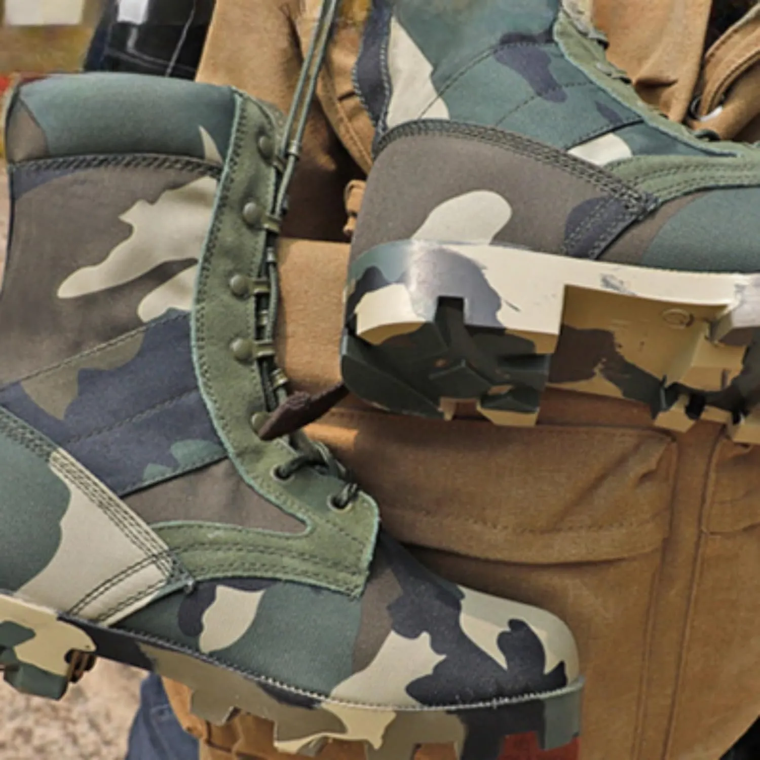 Mens Hiking Work Boots Tactical Boots Waterproof Slip ResistantShoes,Outdoor Mountaineering Jungle Shoes