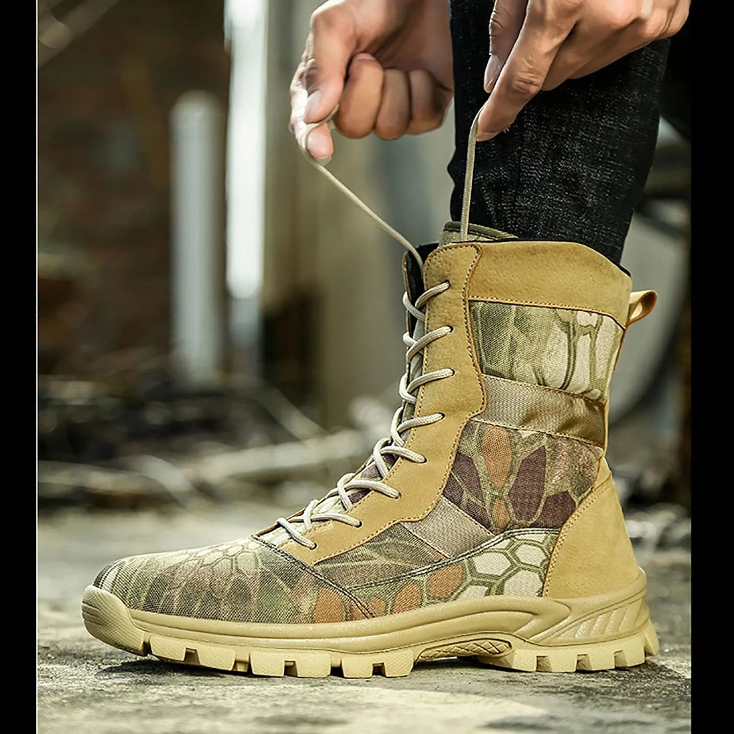 Military and Tactical Boots for Men, Outdoor Lace-up Sports Non-slip Comfortable Shock Mountaineering Boots, for Woodland Desert Breathable Hiking Shoes