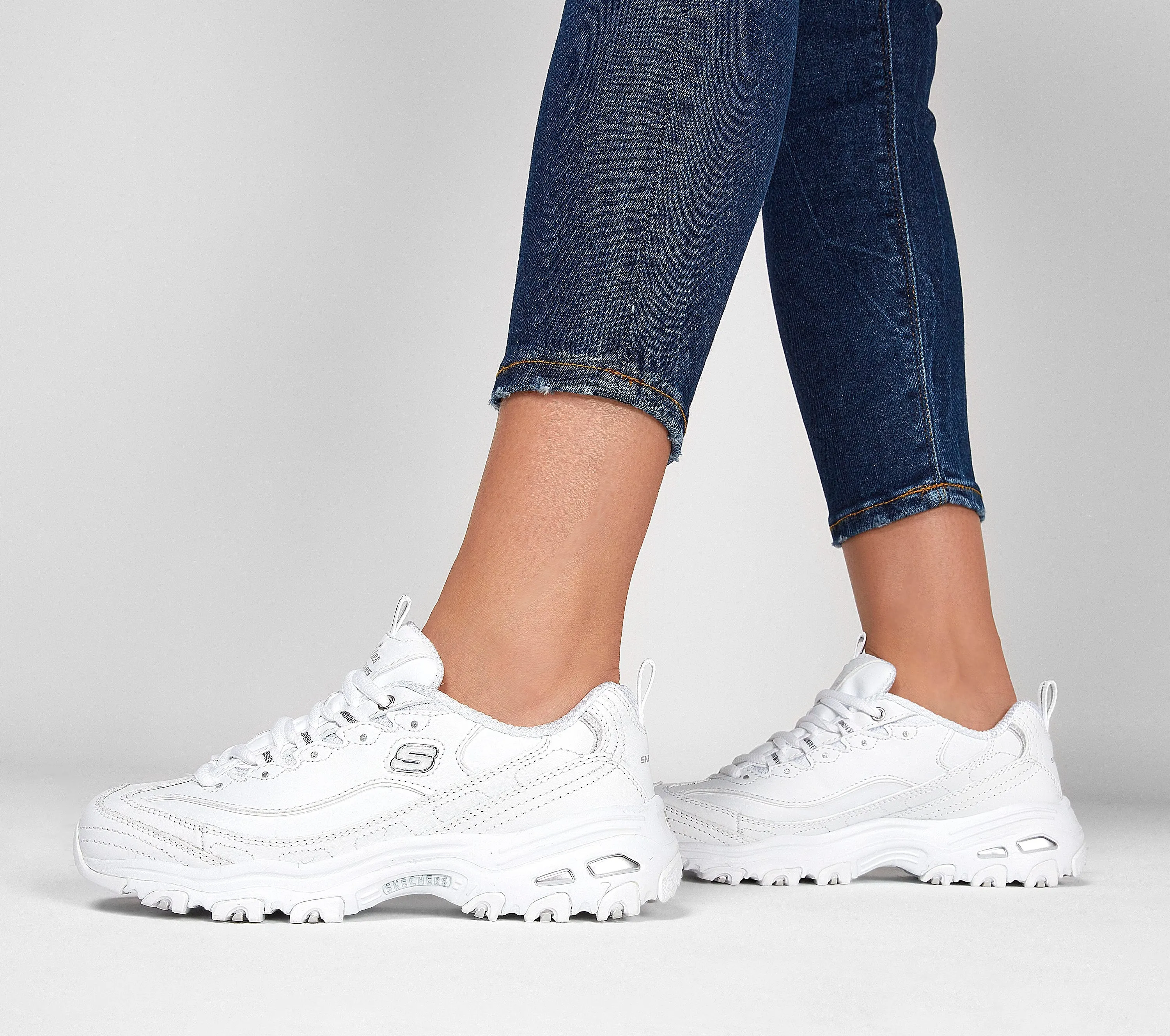 Skechers D'Lites FRES.5 START Memory Foam Lace-up Sneaker White Silver (11, White Silver)