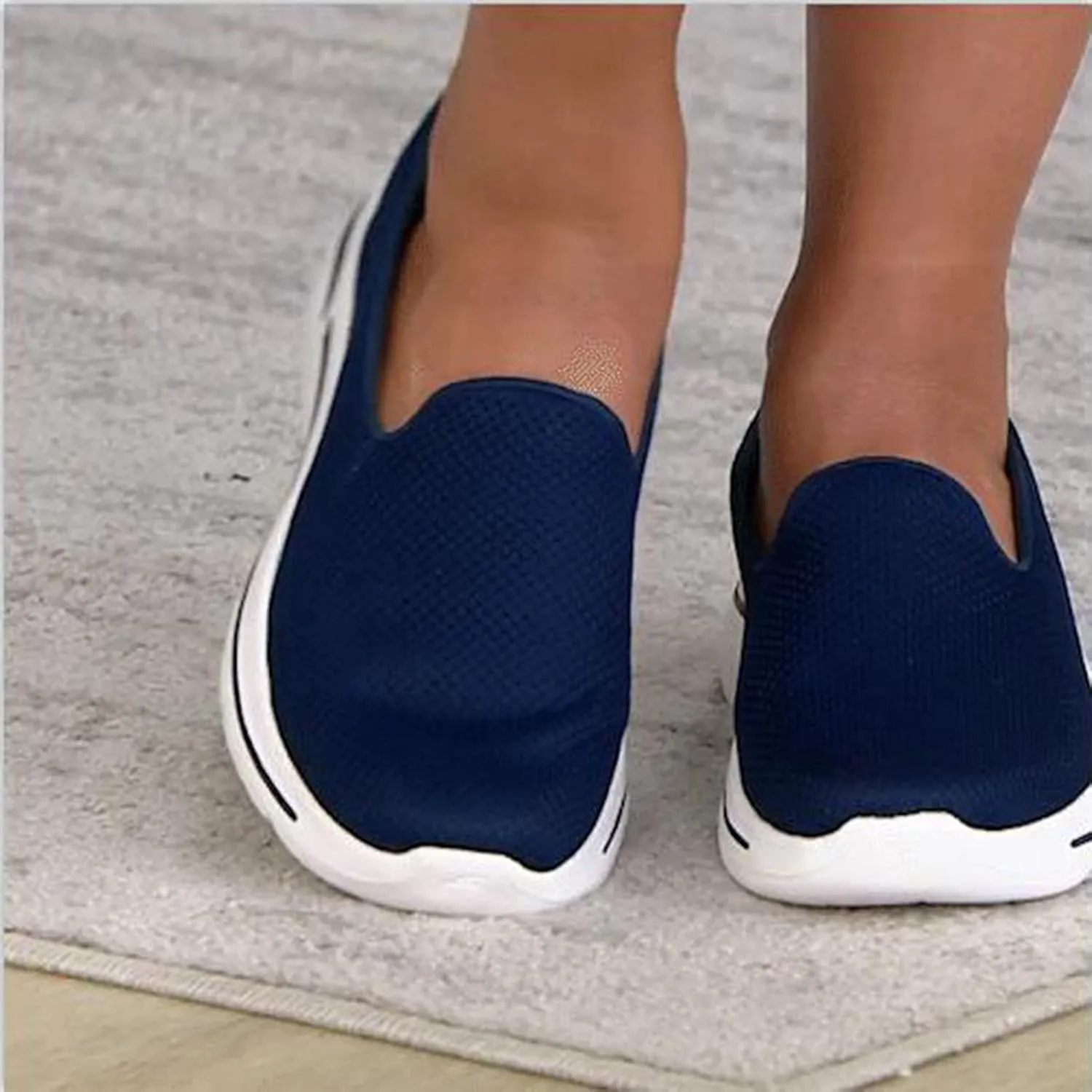 Walking Shoes for Women Casual Slip on Sneakers Flat Running Mesh Sneakers Fashion Athletic Breathable Mesh Lightweight Shoes
